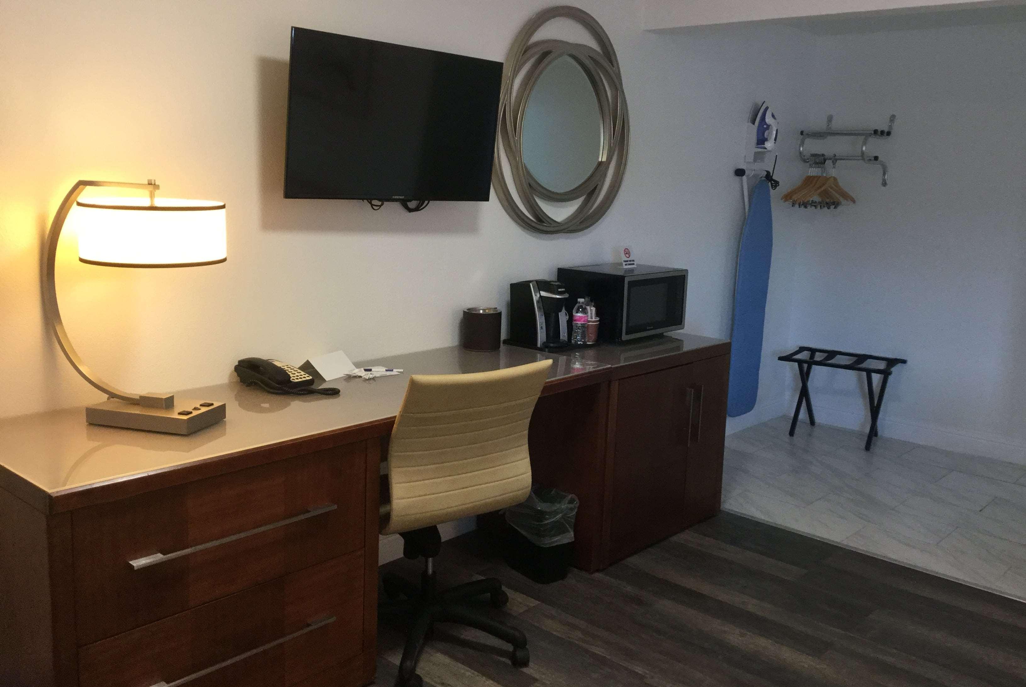 Travelodge By Wyndham Crescent City Εξωτερικό φωτογραφία