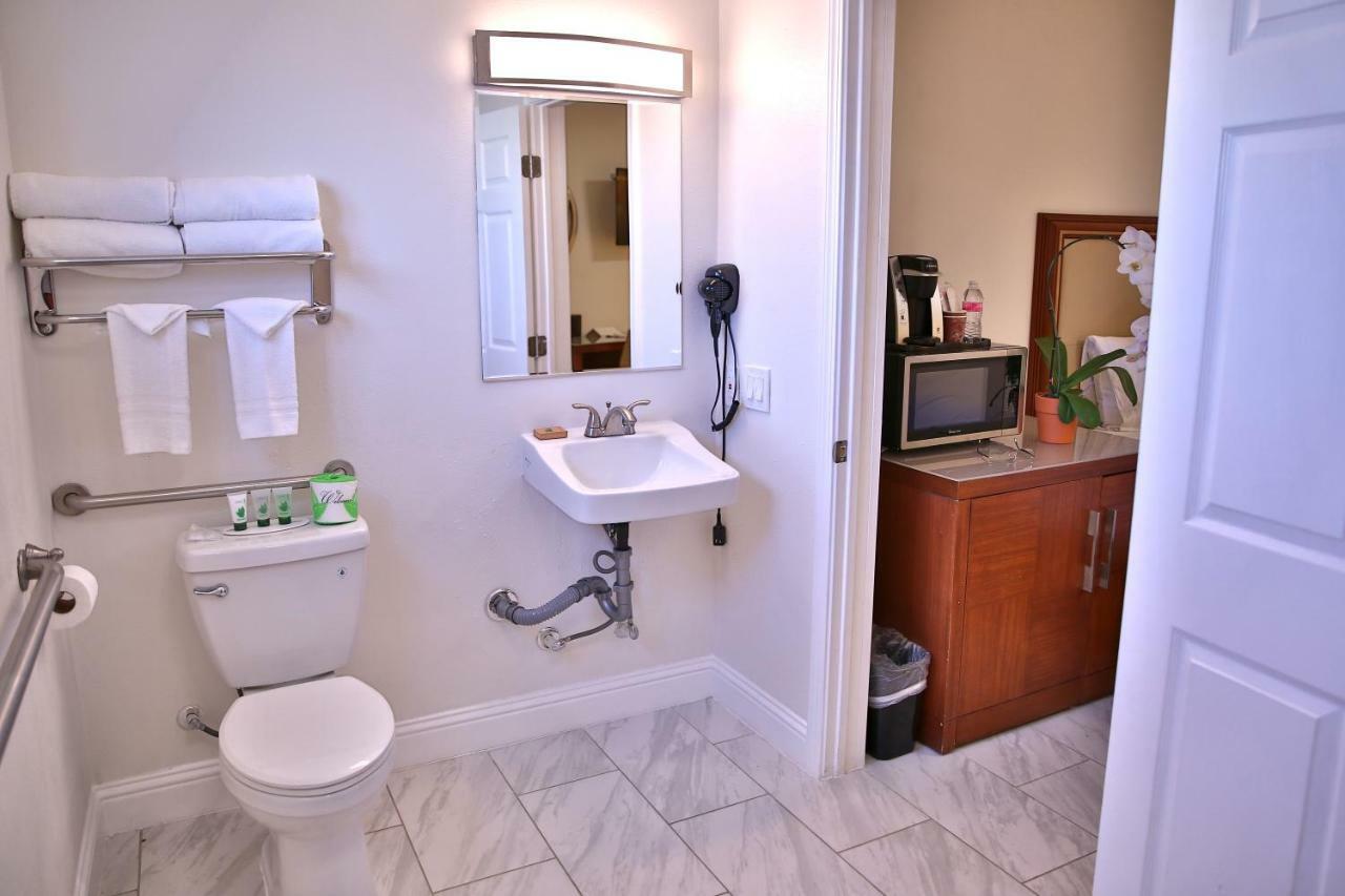 Travelodge By Wyndham Crescent City Εξωτερικό φωτογραφία