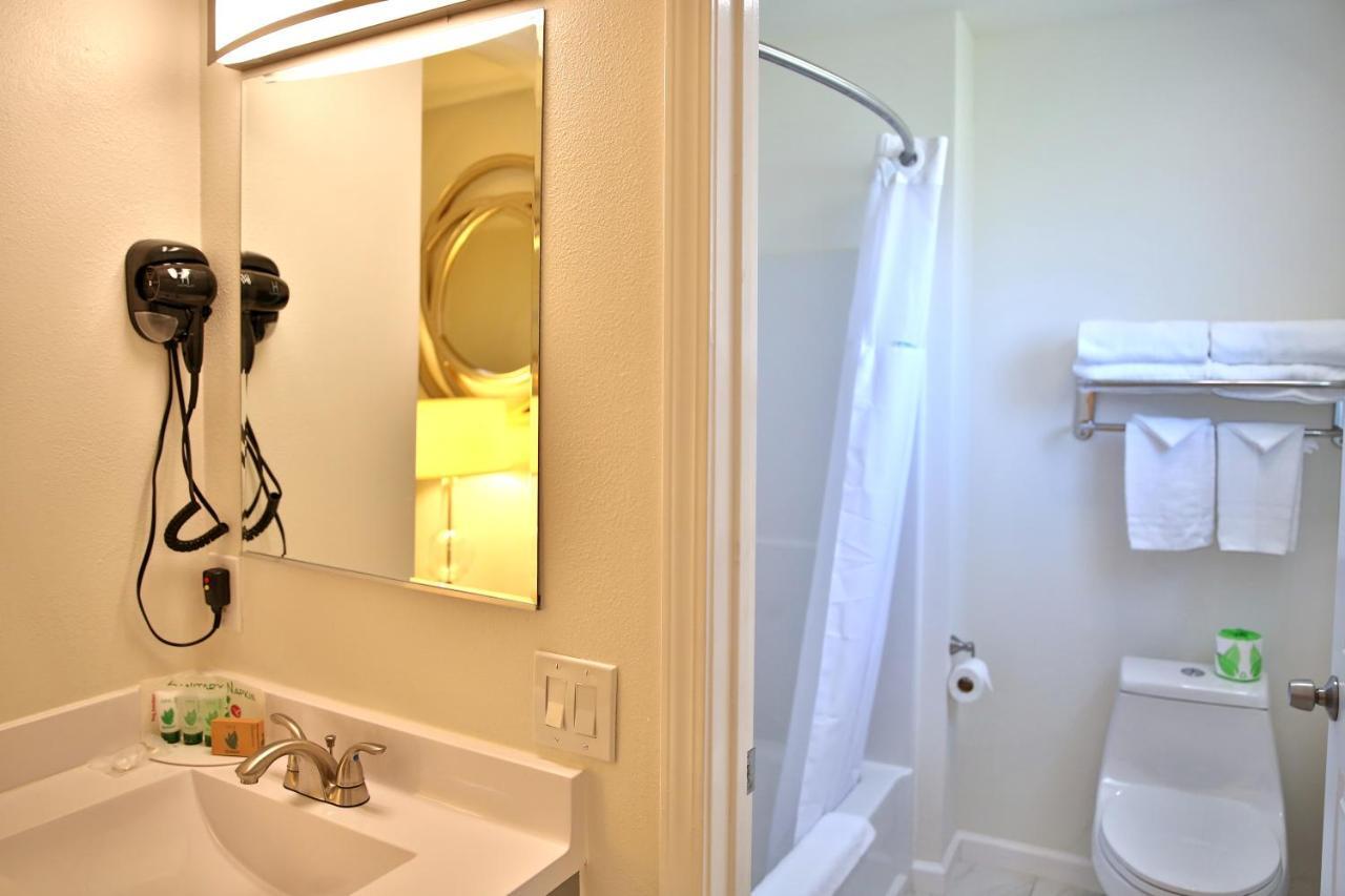 Travelodge By Wyndham Crescent City Εξωτερικό φωτογραφία